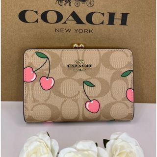 コーチ(COACH)の新品　COACH 二つ折り財布　がま口財布　チェリー　お札入れ有り　(財布)