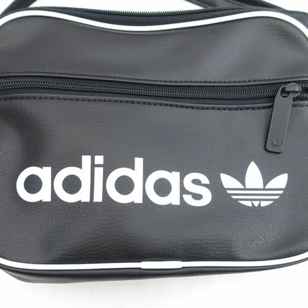 adidas(アディダス)のadidas / アディダス ◆ミニショルダーバッグ/VINT MINI AIRL BAG/ブラック DH1004 【バッグ/バック/BAG/鞄/カバン】 メンズファッション【中古】 [0220478289] メンズのバッグ(ショルダーバッグ)の商品写真