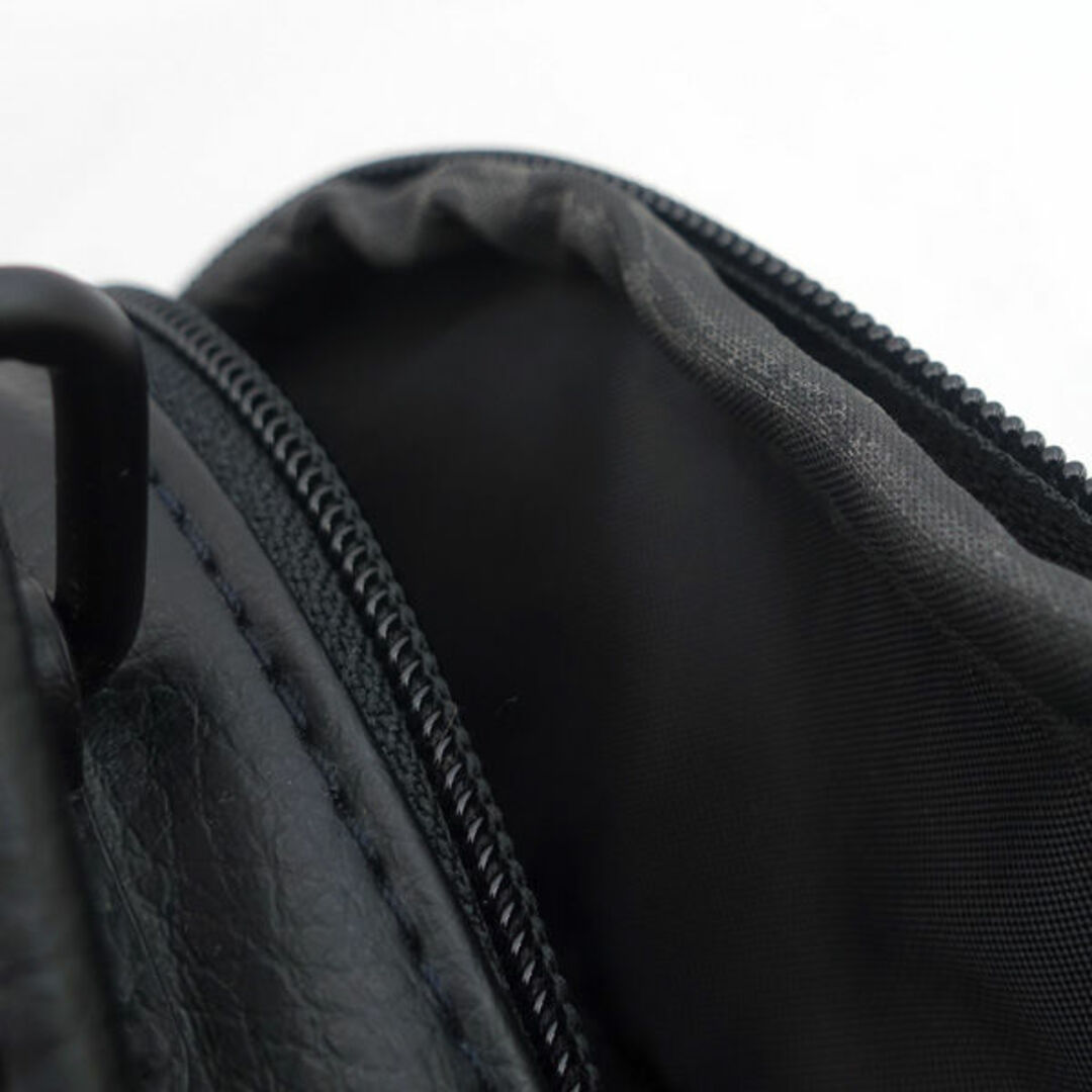 adidas(アディダス)のadidas / アディダス ◆ミニショルダーバッグ/VINT MINI AIRL BAG/ブラック DH1004 【バッグ/バック/BAG/鞄/カバン】 メンズファッション【中古】 [0220478289] メンズのバッグ(ショルダーバッグ)の商品写真