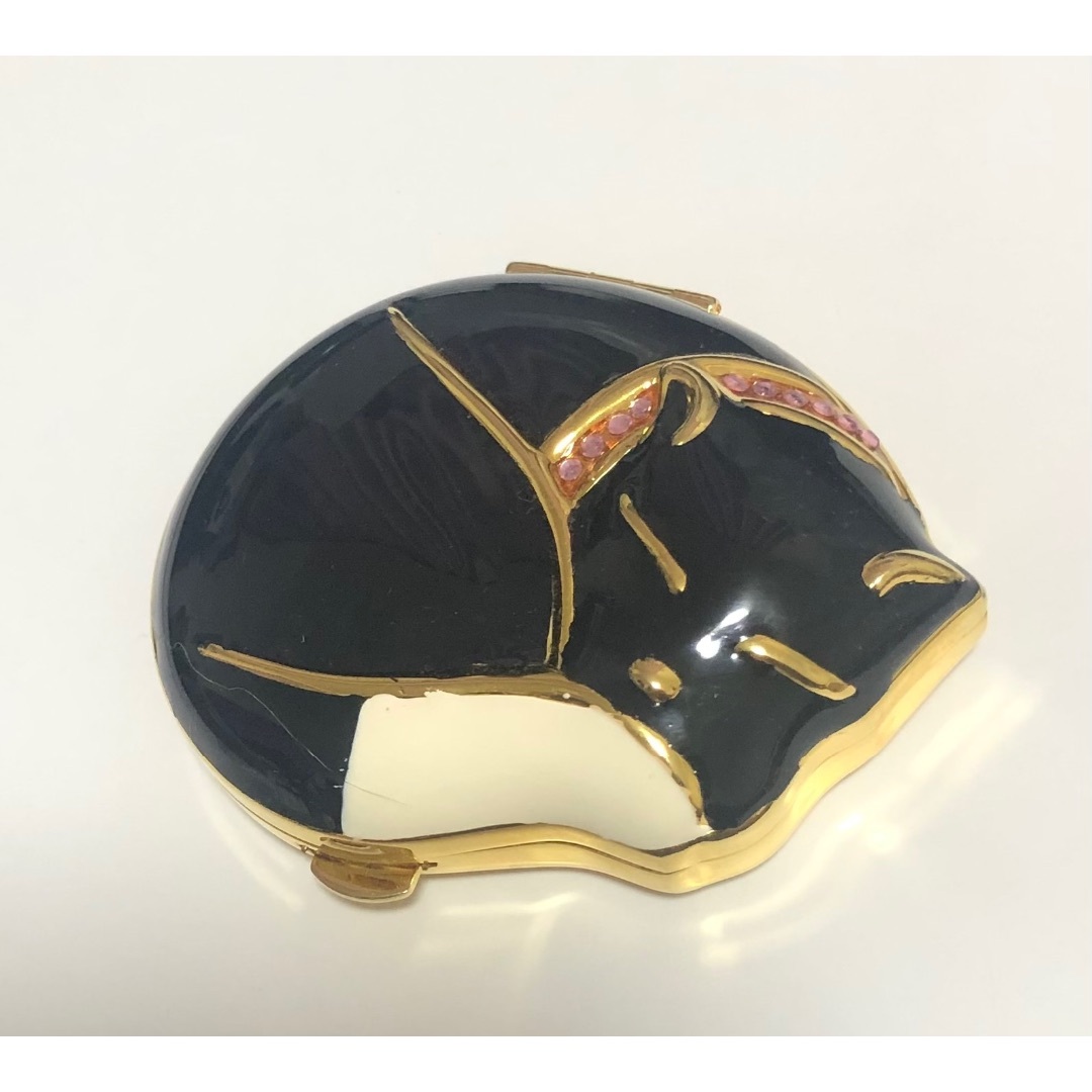 Estee Lauder(エスティローダー)の新品・未使用【Estee Lauder】プレストパウダーコンパクト(黒猫) コスメ/美容のベースメイク/化粧品(フェイスパウダー)の商品写真