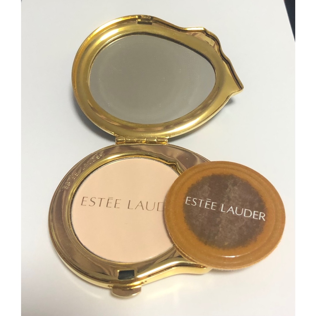 Estee Lauder(エスティローダー)の新品・未使用【Estee Lauder】プレストパウダーコンパクト(黒猫) コスメ/美容のベースメイク/化粧品(フェイスパウダー)の商品写真