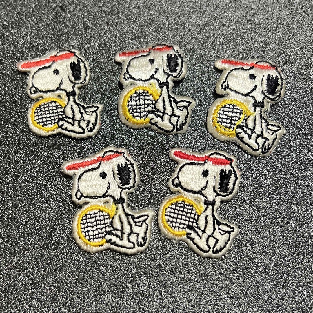 SNOOPY(スヌーピー)のスヌーピー　ワッペン　5点セット売り ハンドメイドの素材/材料(各種パーツ)の商品写真