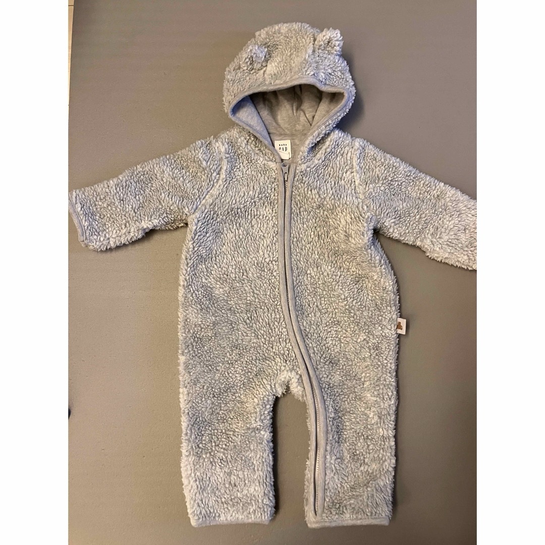 babyGAP(ベビーギャップ)のbabyGAPくまさんパーカー　0-3m キッズ/ベビー/マタニティのベビー服(~85cm)(ジャケット/コート)の商品写真