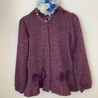 ベベ(BeBe)のキッズ　130㎝　ベベ　パーカー　上着　長袖　パープル　紫色　フード　リボン(ジャケット/上着)