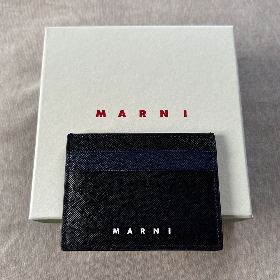MARNI - 黒新品 MARNI バイカラー レザー カードケース パス MARNI - 黒新品 MARNI バイカラー レザー カードケース パス