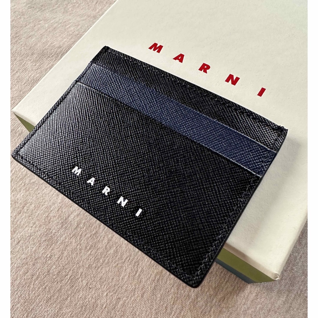 MARNI - 黒新品 MARNI バイカラー レザー カードケース パス MARNI - 黒新品 MARNI バイカラー レザー カードケース パス