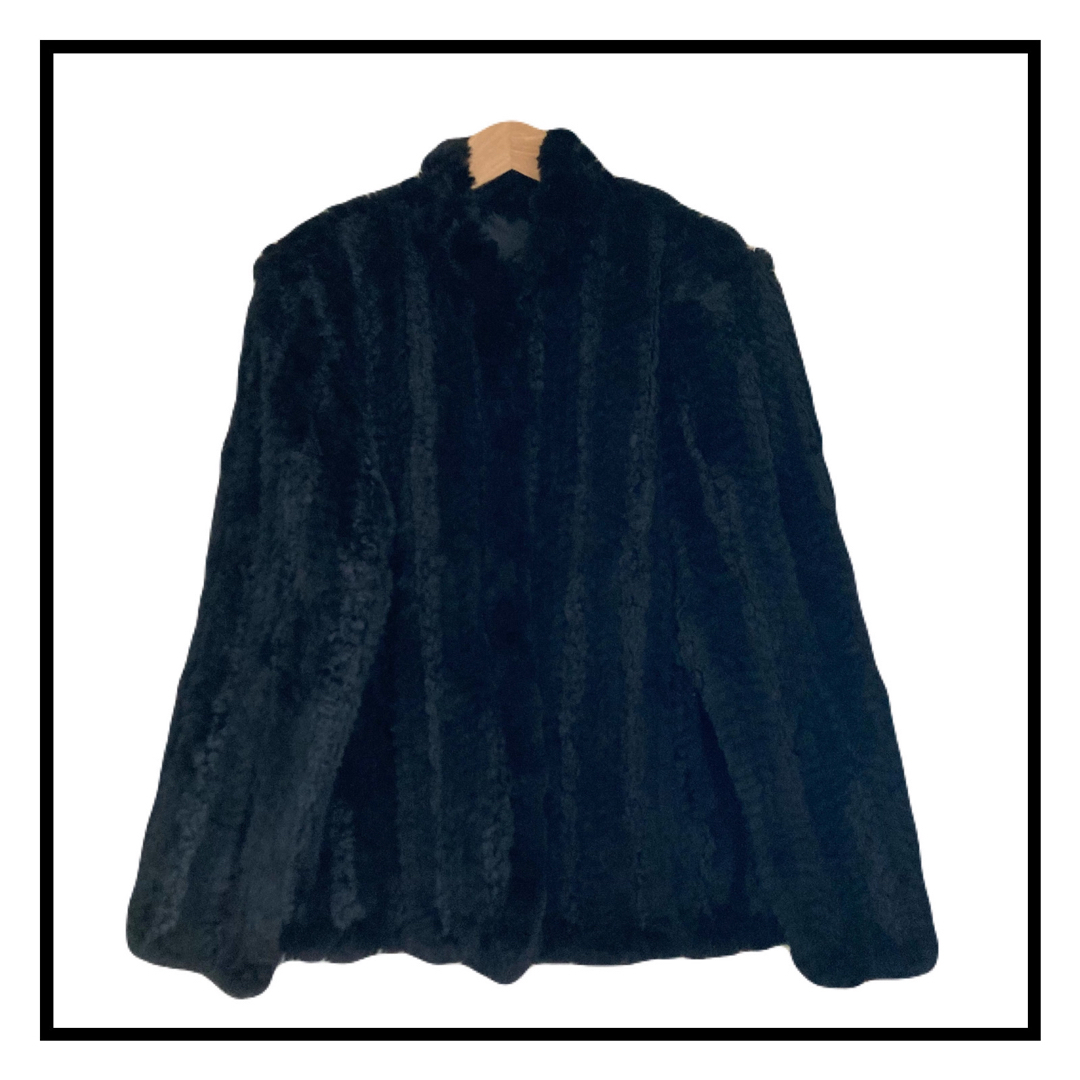 リアルラビットファージャケット　コート　高級毛皮　ブラック　レディース　M レディースのジャケット/アウター(毛皮/ファーコート)の商品写真
