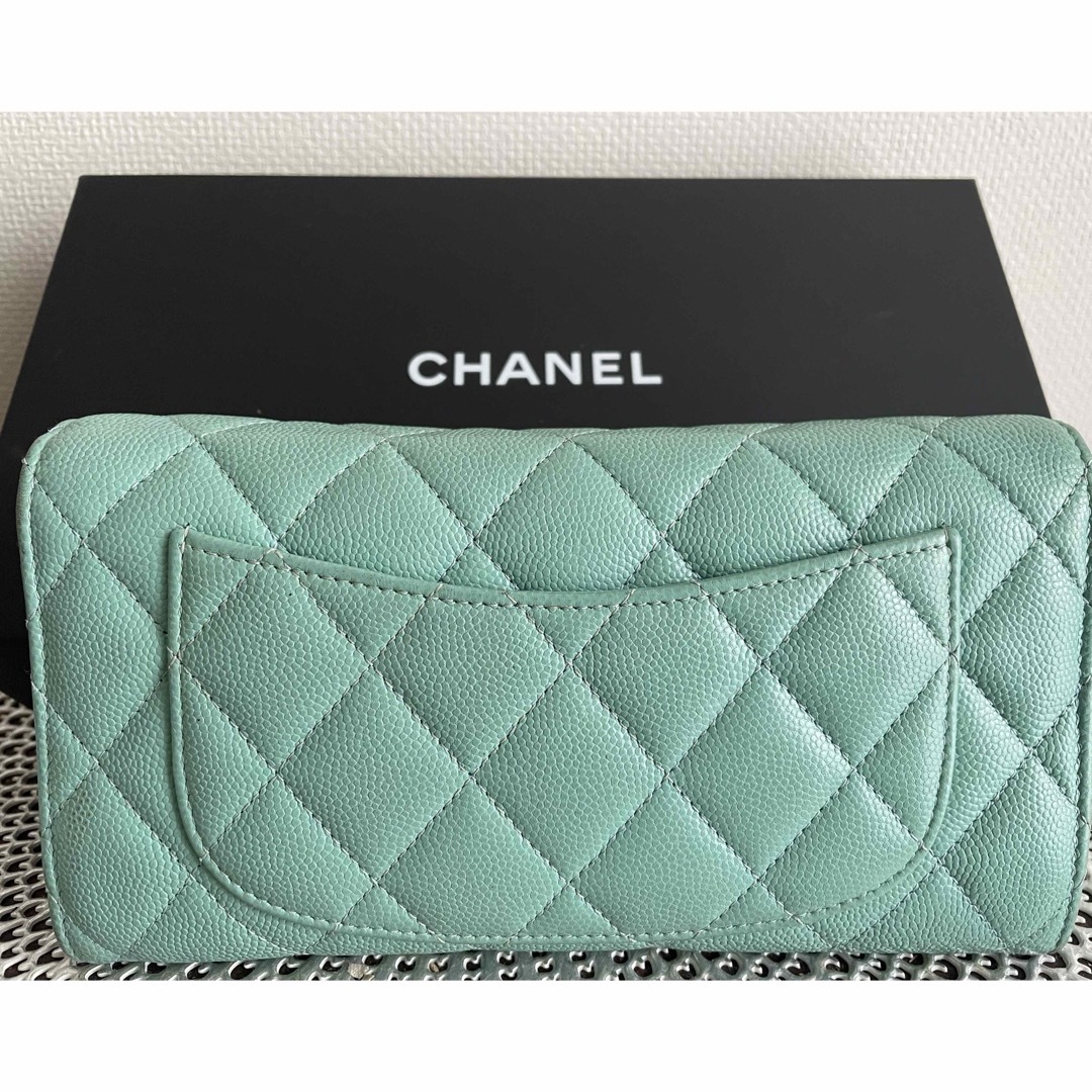 CHANEL(シャネル)のCHANEL 長財布 希少カラー レディースのファッション小物(財布)の商品写真