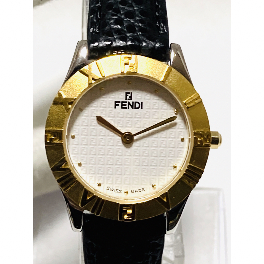 FENDI(フェンディ)の美品！ FENDI フェンディ　電池&ベルト新品　レディース腕時計　ズッカ レディースのファッション小物(腕時計)の商品写真