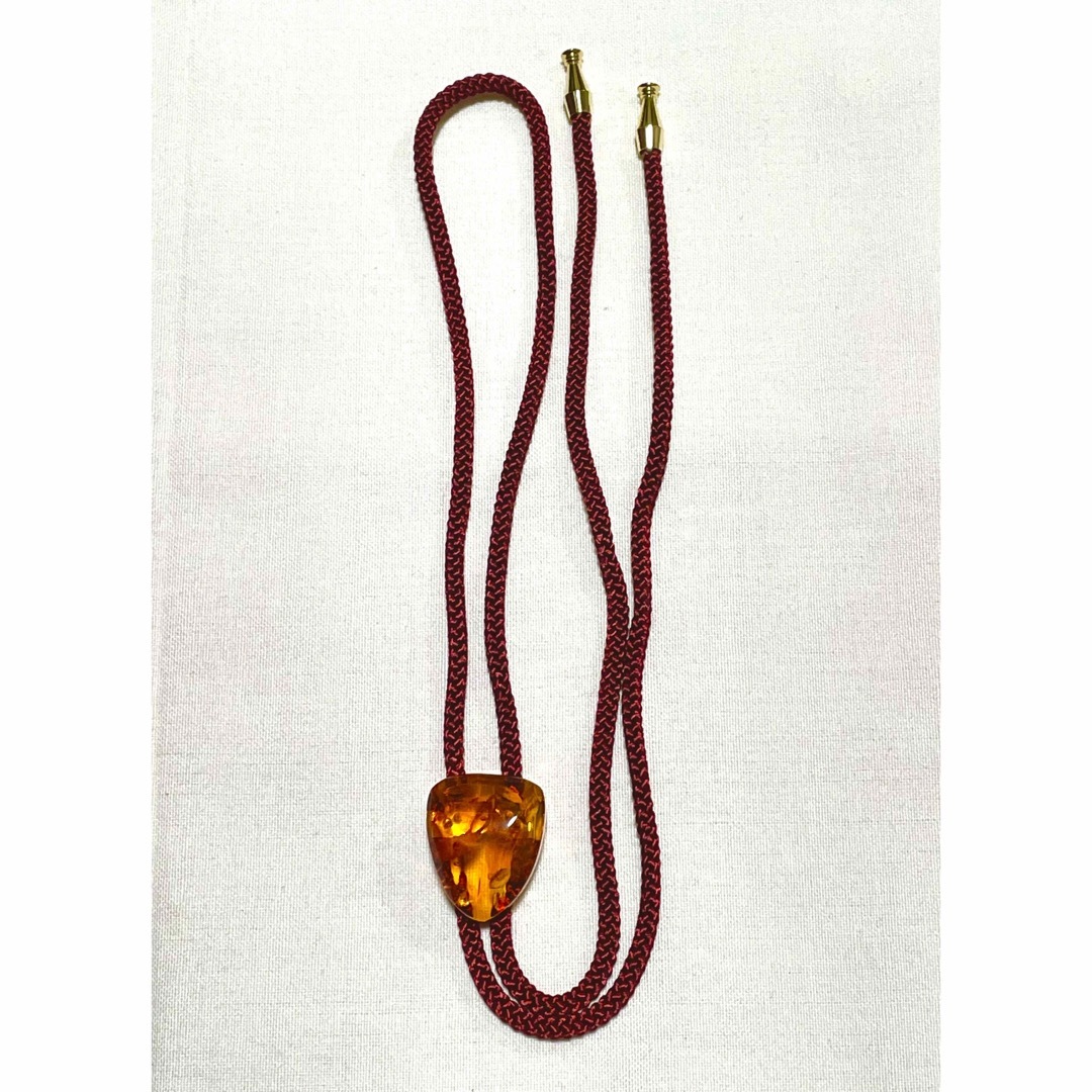 ループタイ 久慈琥珀 アンバーロード 琥珀 メンズのアクセサリー(ネックレス)の商品写真