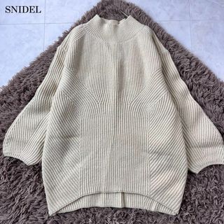 スナイデル(SNIDEL)の2022AW SNIDEL  ボリュームスリーブオーバーニット　くすみイエロー(ニット/セーター)