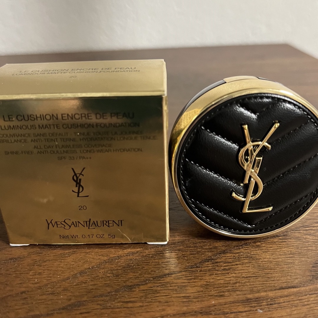 Yves Saint Laurent(イヴサンローラン)のORI様専用　イブサンローラン　クッションファンデ コスメ/美容のベースメイク/化粧品(ファンデーション)の商品写真