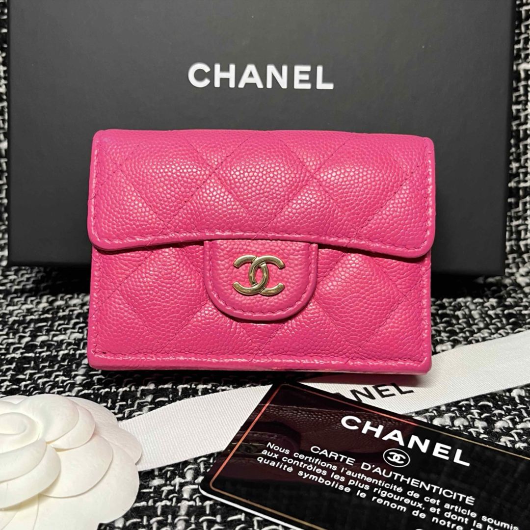 CHANEL - CHANEL マトラッセ キャビアスキン ミニウォレット CHANEL - CHANEL マトラッセ キャビアスキン ミニウォレット
