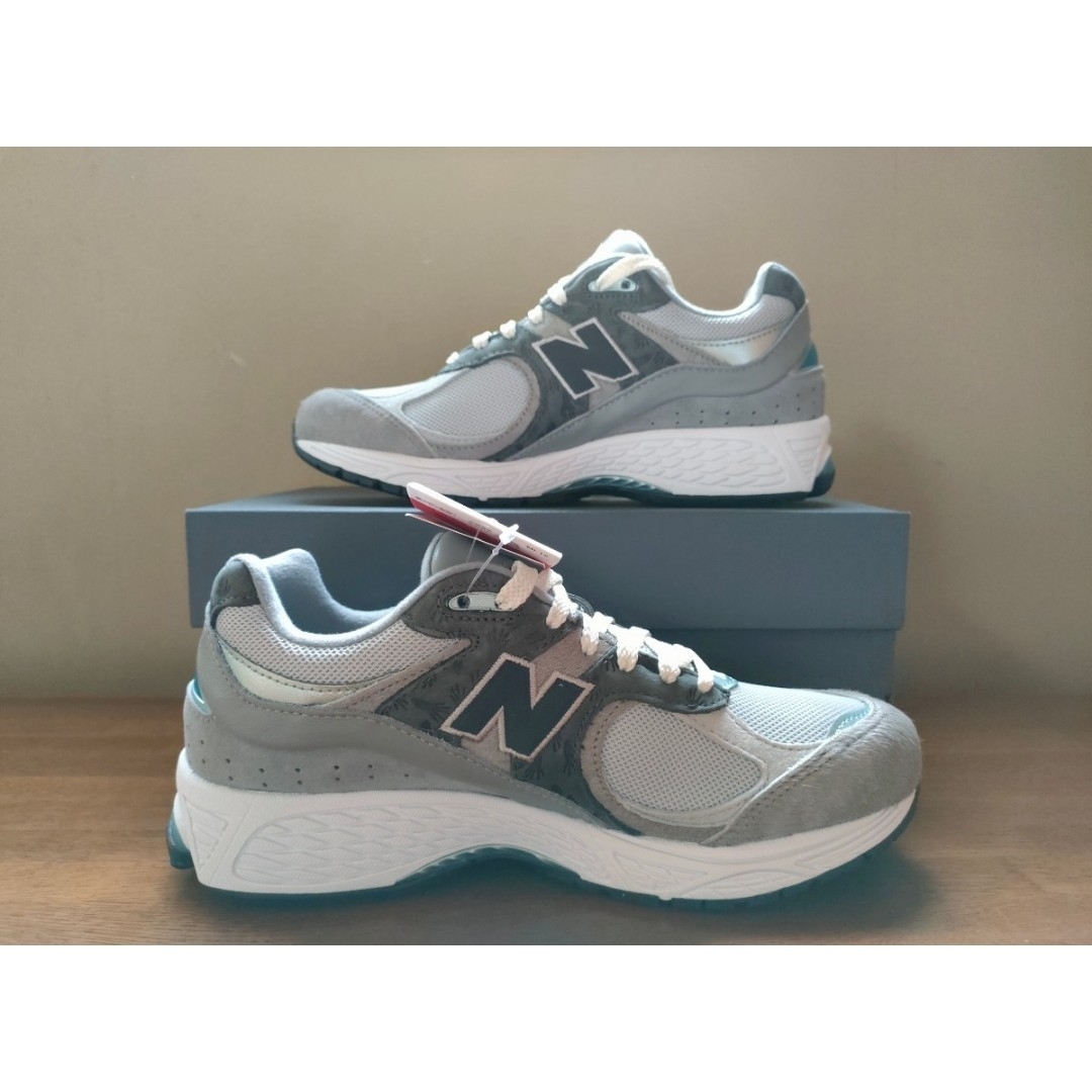 New Balance(ニューバランス)の希少✨新品未使用【atmos × New Balance】 M2002RAT メンズの靴/シューズ(スニーカー)の商品写真