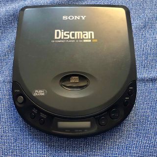 WALKMAN - 値下げ中！美品 WALKMAN 32GB NW-A106 ケース、フィルム付の ...