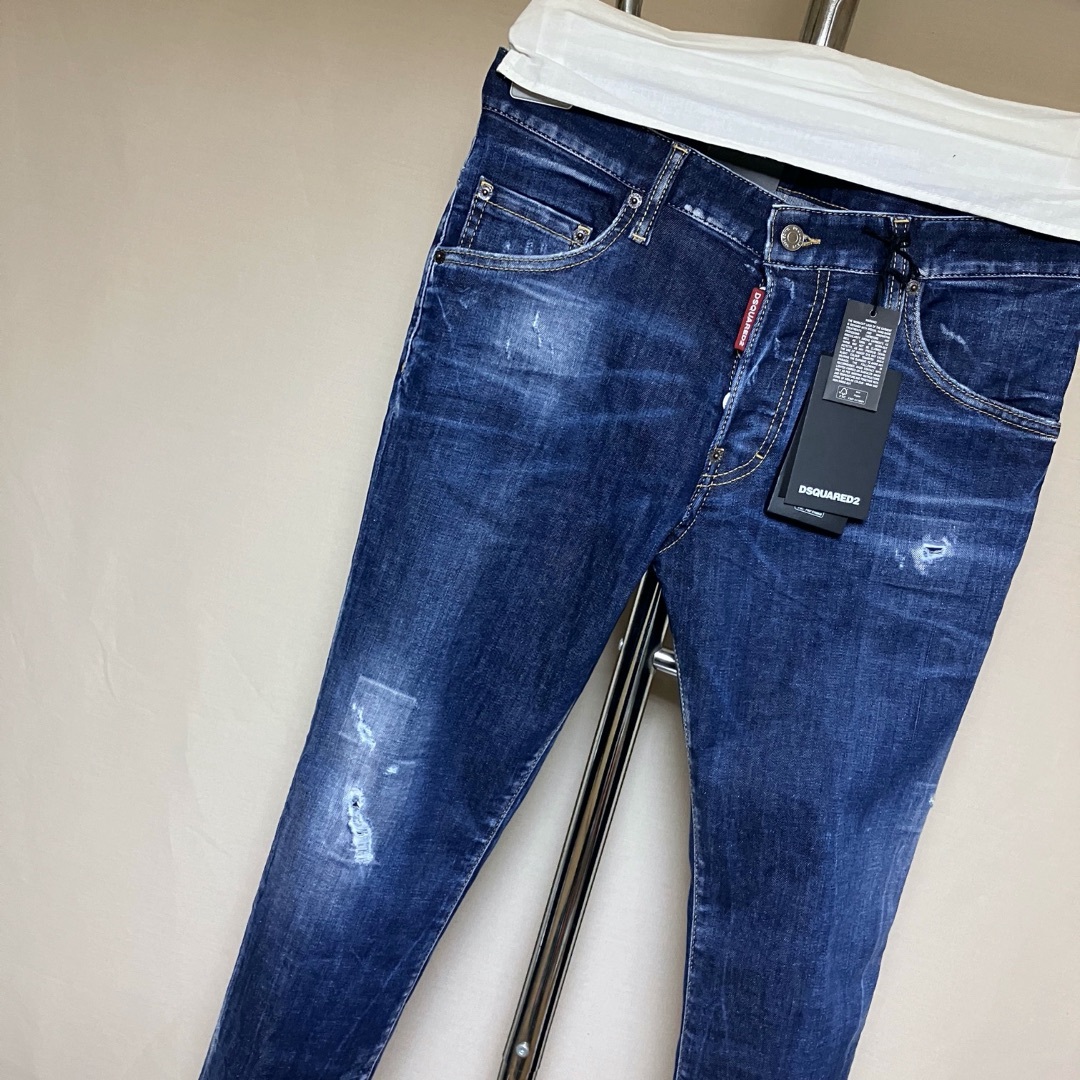 DSQUARED2(ディースクエアード)の新品 46 23AW DSQUARED2 スキニーデニム SKATER 5757 メンズのパンツ(デニム/ジーンズ)の商品写真