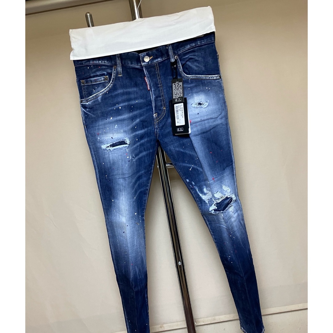 DSQUARED2(ディースクエアード)の新品 48 23ss DSQUARED2 スキニーデニム SKATER 4853 メンズのパンツ(デニム/ジーンズ)の商品写真