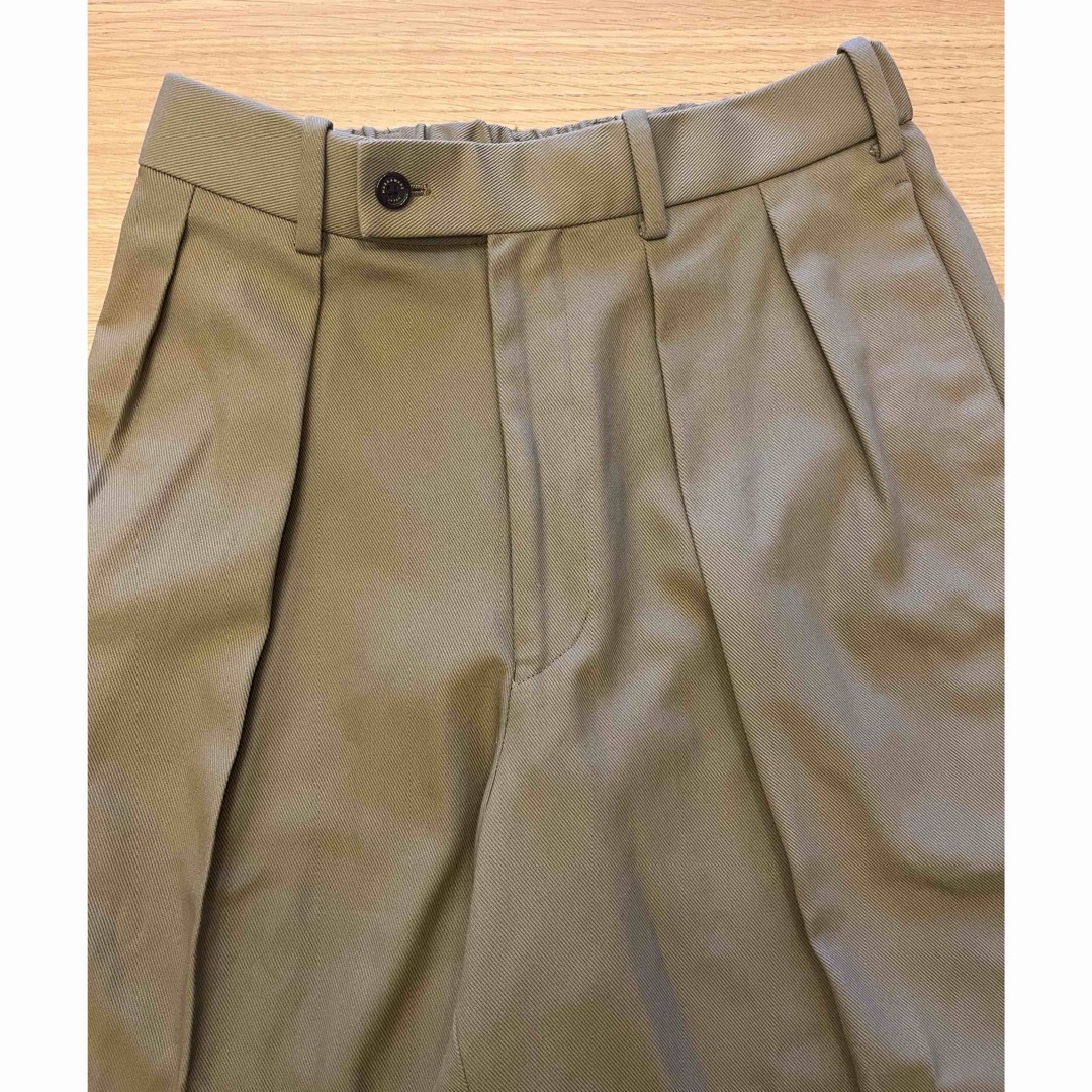 MARKAWEAR(マーカウェア)の新品未使用　MARKAWARE  DOUBLE PLEATED TROUSERS メンズのパンツ(スラックス)の商品写真