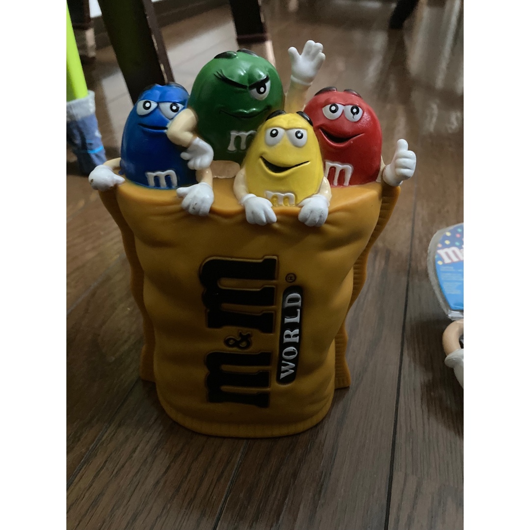 m&m&m's(エムアンドエムアンドエムズ)のm&m's 貯金箱　 エンタメ/ホビーのフィギュア(アメコミ)の商品写真