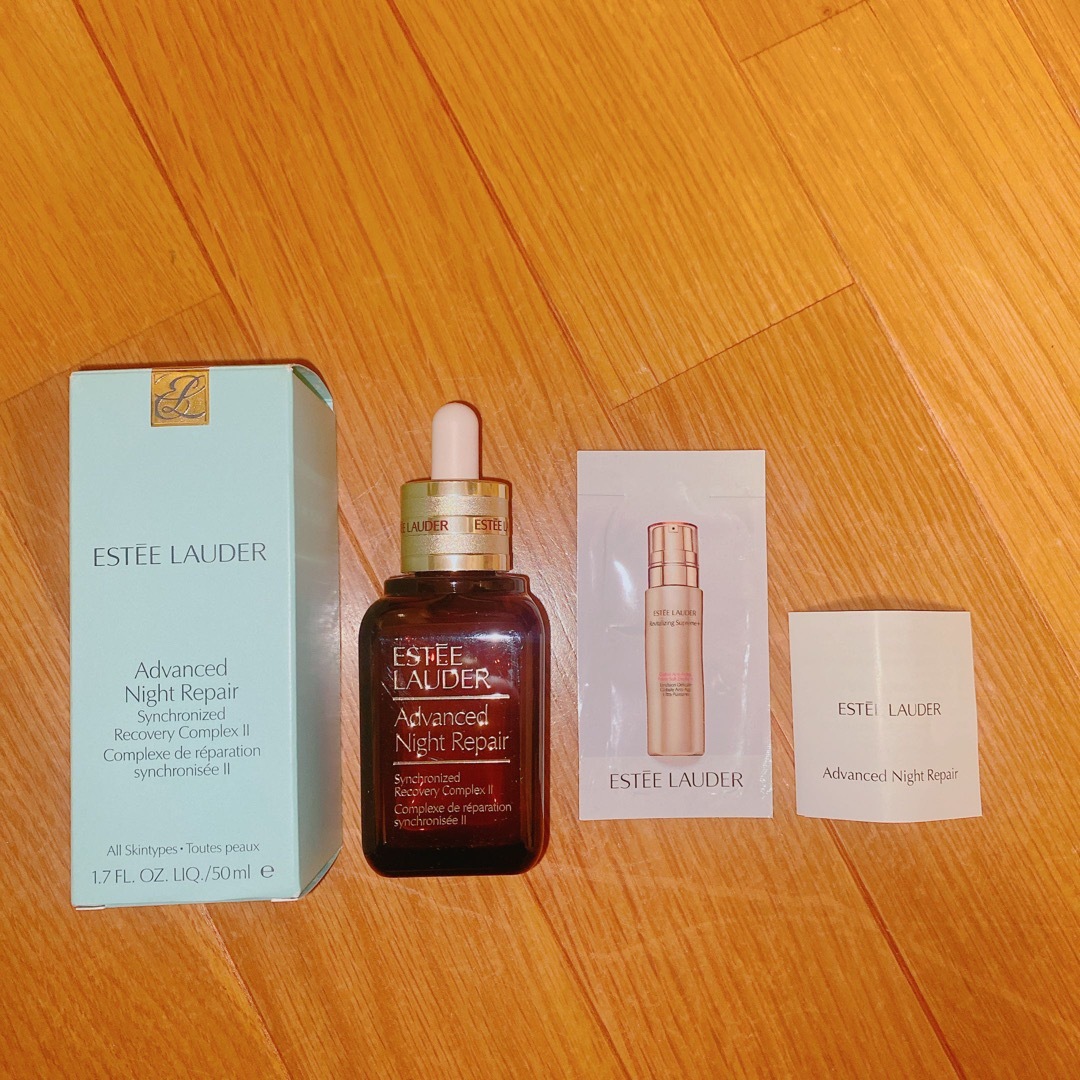 Estee Lauder(エスティローダー)の【新品】正規品 エスティローダー アドバンスナイトリペア SRおまけつき コスメ/美容のスキンケア/基礎化粧品(美容液)の商品写真