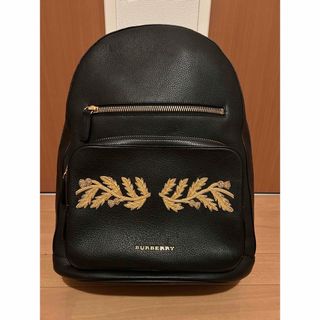 バーバリー(BURBERRY)のバーバリー　刺繍レザーバックパック　ブラック(バッグパック/リュック)