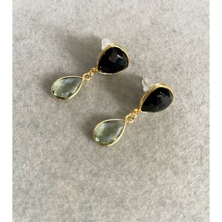 SALE ブラック×グリーンピアス(ピアス)