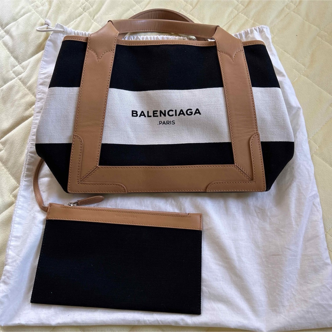 ハンドバッグBALENCIAGA バレンシアガ　ネイビーカバスS