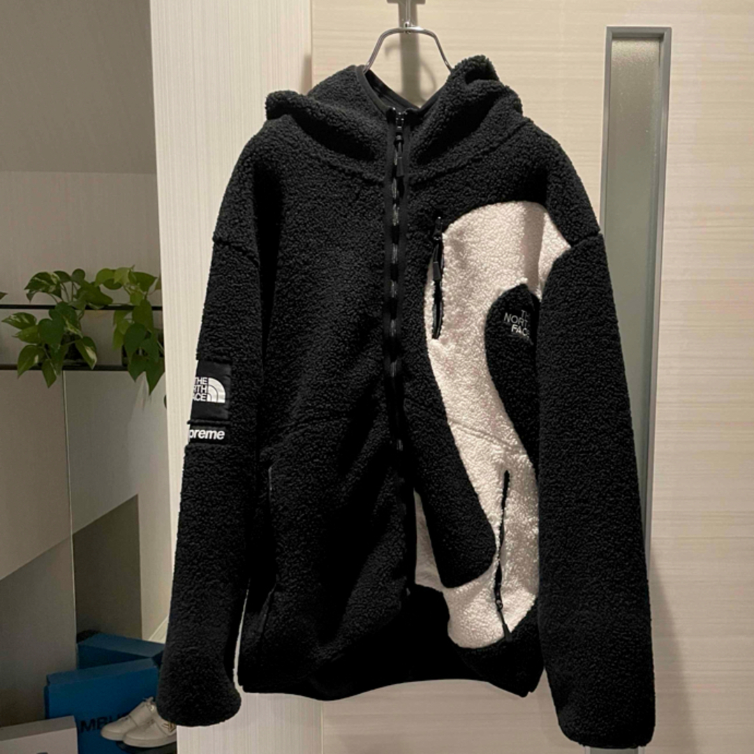 S Logo Hooded Fleece sup × north Sロゴフリース メンズのジャケット/アウター(ブルゾン)の商品写真