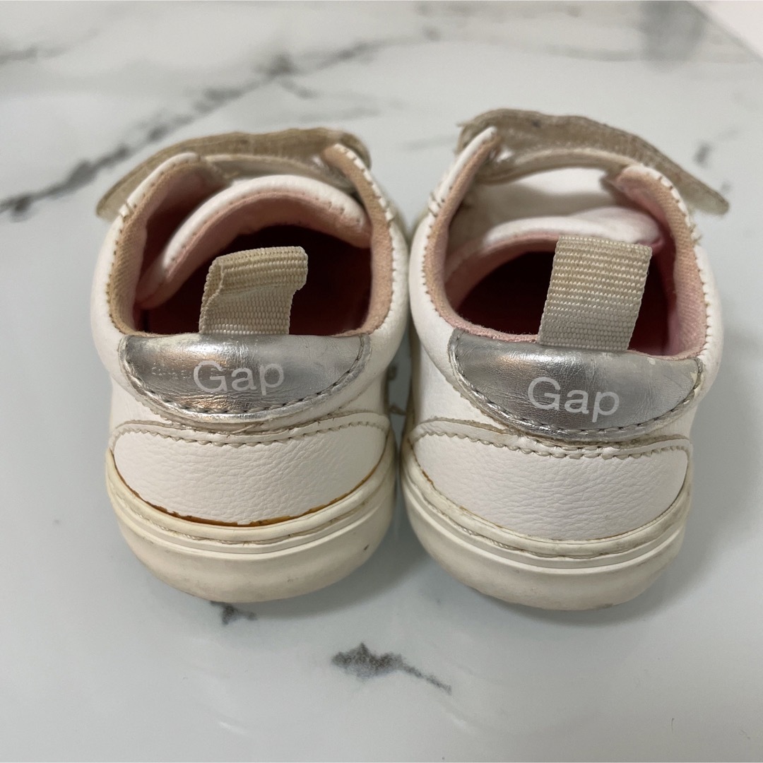 babyGAP(ベビーギャップ)のGAP 12.5cm ホワイト　スニーカー　白 キッズ/ベビー/マタニティのベビー靴/シューズ(~14cm)(スニーカー)の商品写真