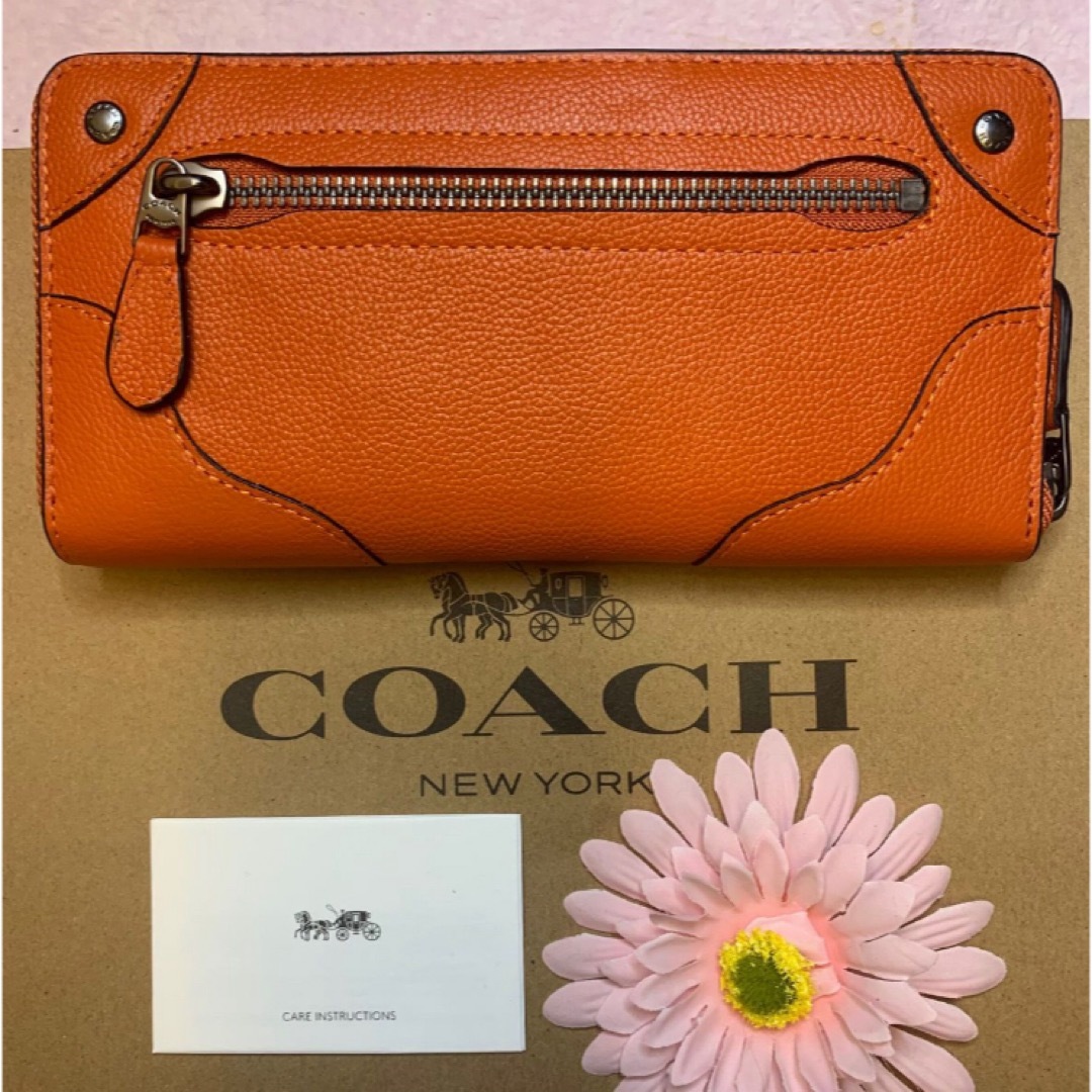 新品　COACH　長財布　ラウンドファスナー　オレンジ　小銭入れ有