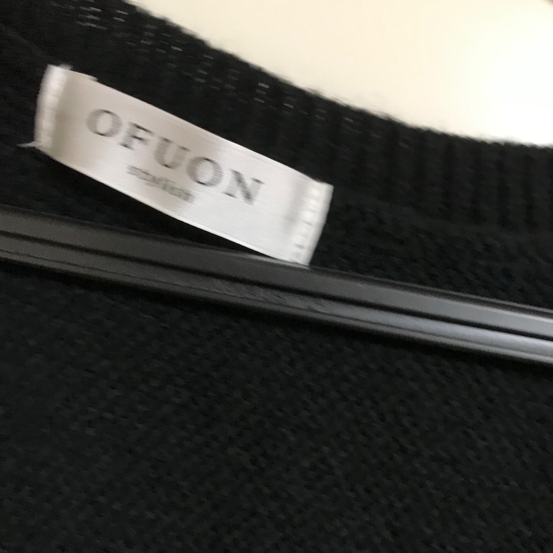 OFUON(オフオン)のシンプル　ブラックニットワンピース レディースのワンピース(ひざ丈ワンピース)の商品写真