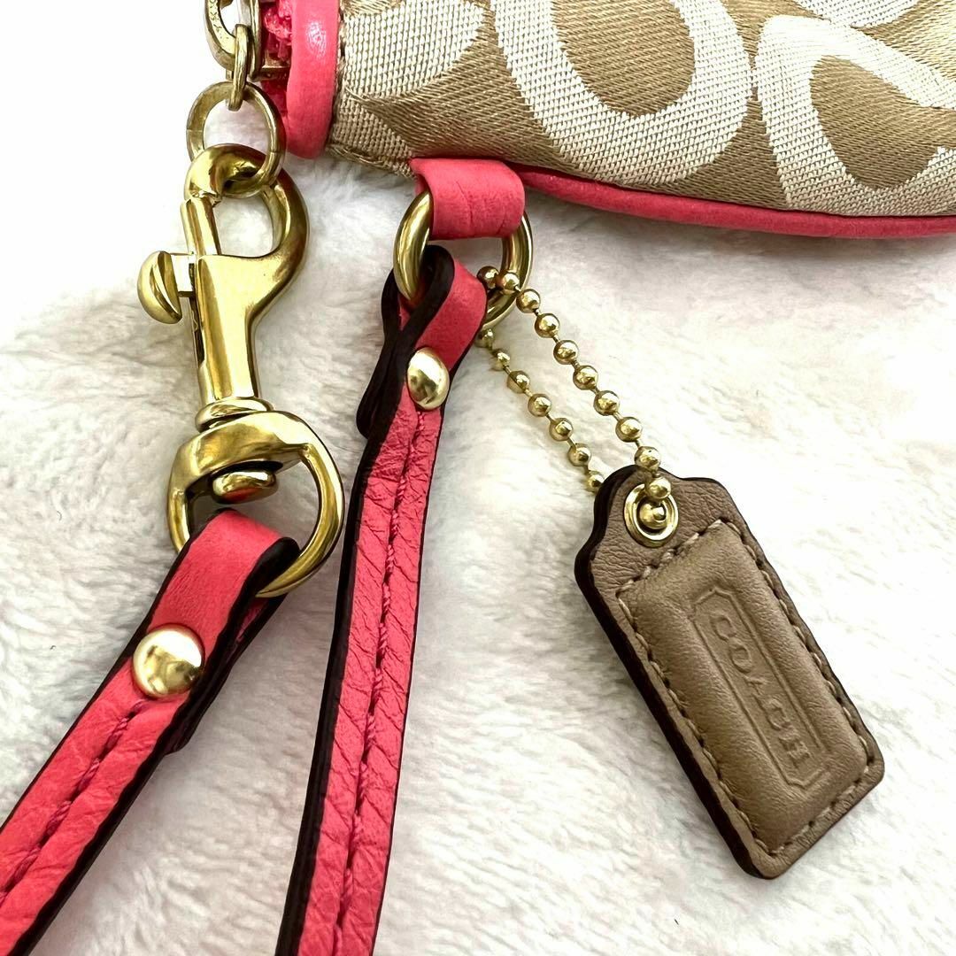 COACH(コーチ)のお洒落♪COACHコーチ  ポーチ　リストレット　マルチポーチ レディースのファッション小物(ポーチ)の商品写真