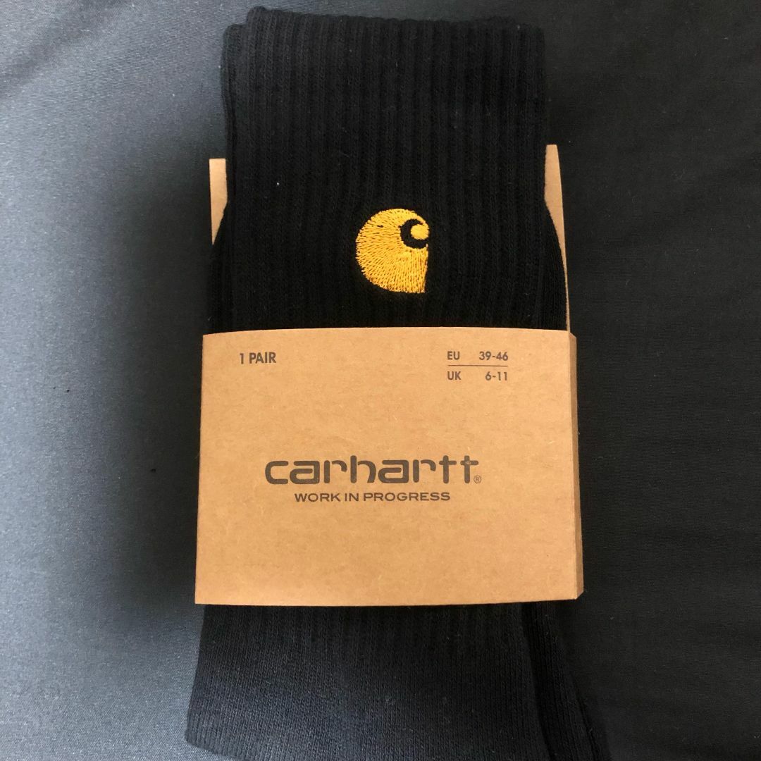 carhartt(カーハート)のcarhartt カーハート　ソックス 靴下　新品未使用品2足セット　グレー　黒 メンズのレッグウェア(ソックス)の商品写真