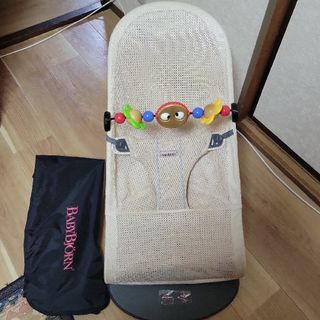 ベビービョルン(BABYBJORN)の【ケース、トーイ付き】ベビービョルン バウンサー ブリスエアー パーリーピンク(その他)