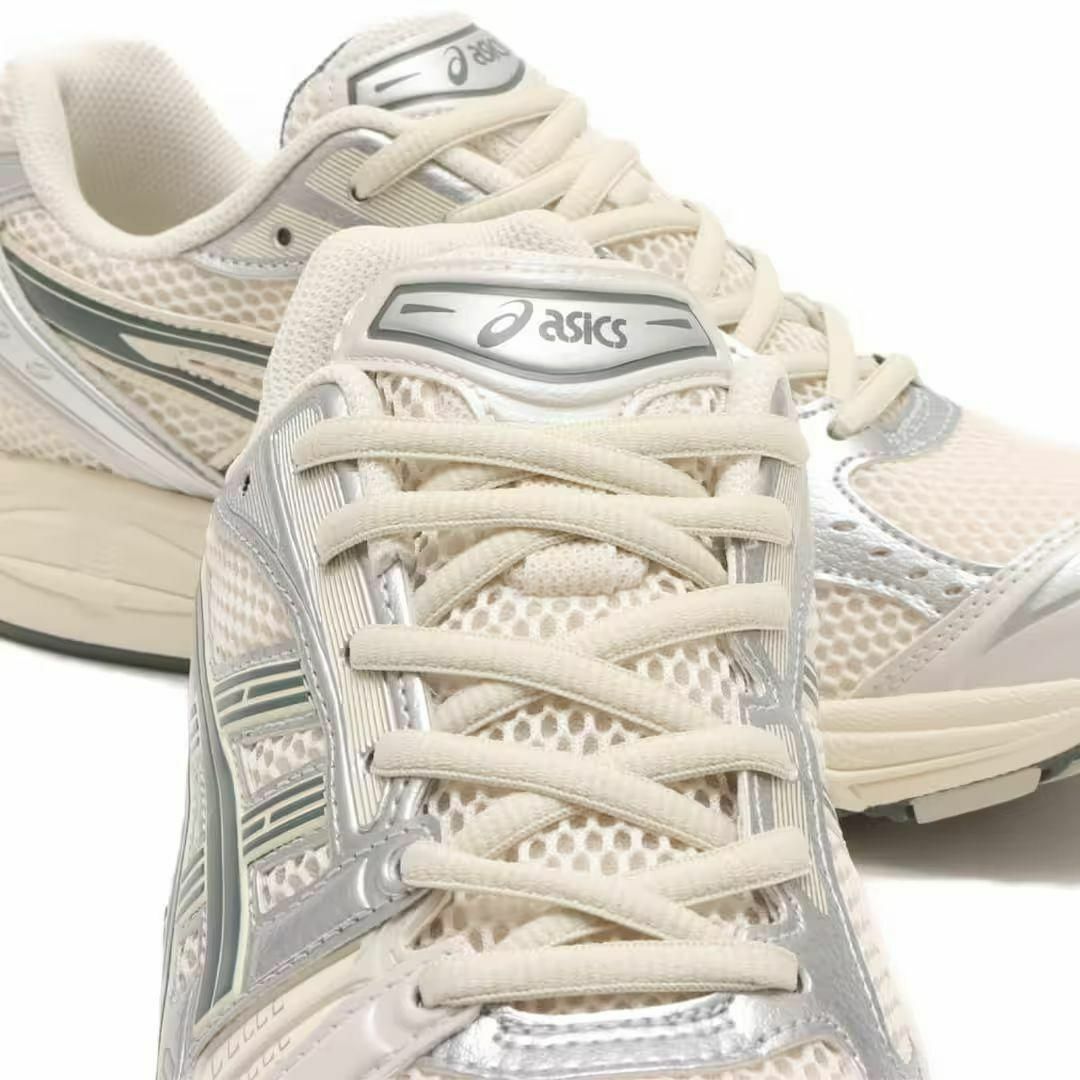 asics(アシックス)のゲルカヤノ 新品 gel kayano oyster cream 27 箱付き メンズの靴/シューズ(スニーカー)の商品写真