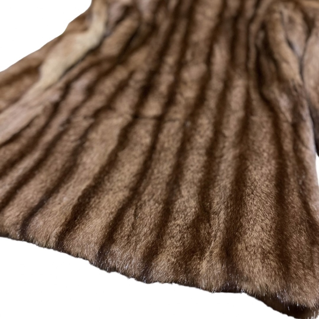 サンマルコ　高級毛皮　高級ミンク　ファー　毛皮コート　ファーコート　美品 レディースのジャケット/アウター(毛皮/ファーコート)の商品写真