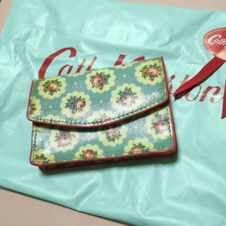 キャスキッドソン(Cath Kidston)の【新品未使用】キャスキッドソン　パスケース　サークルディッツィ　花柄(名刺入れ/定期入れ)