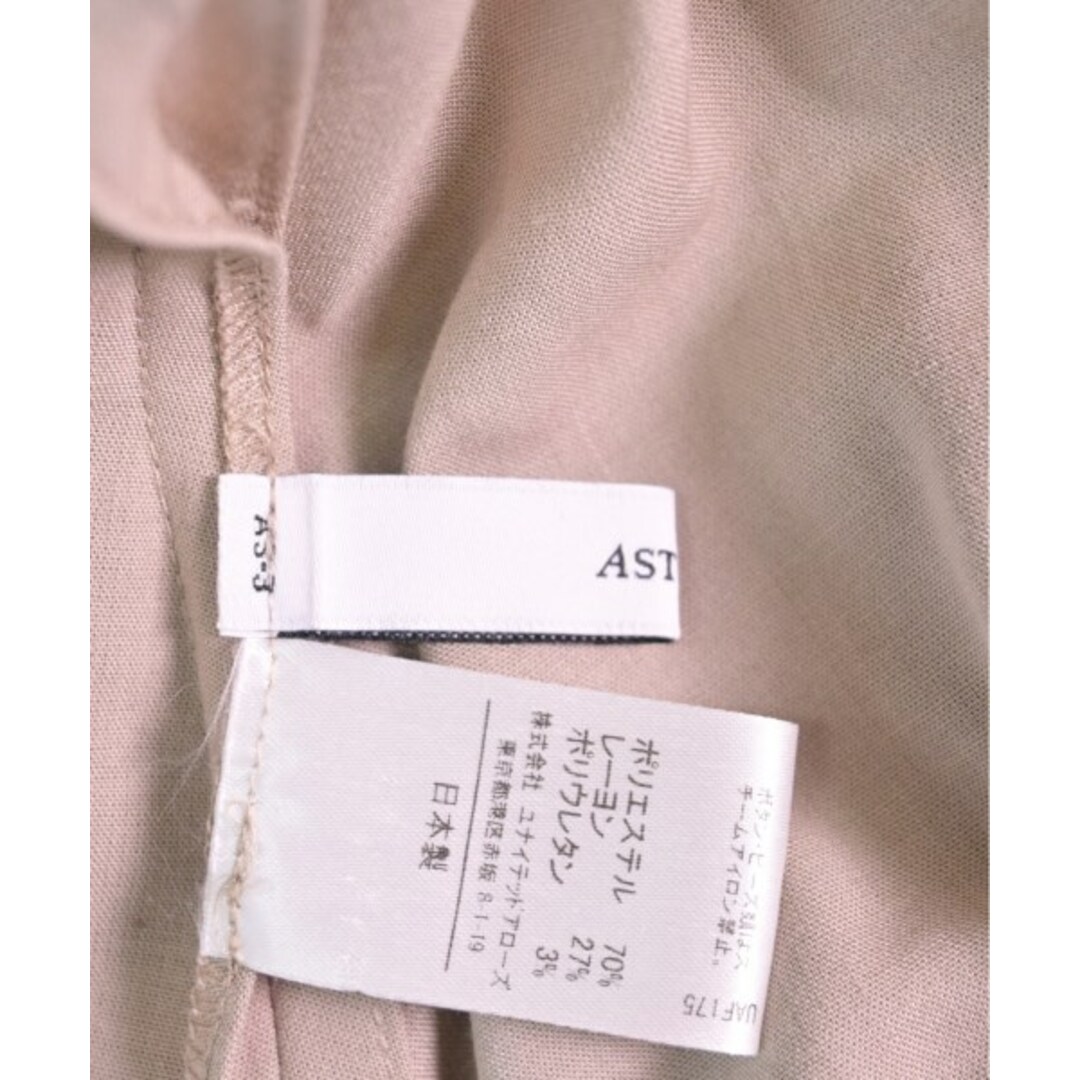 ASTRAET(アストラット)のASTRAET アストラット ワンピース F ベージュ 【古着】【中古】 レディースのワンピース(ひざ丈ワンピース)の商品写真