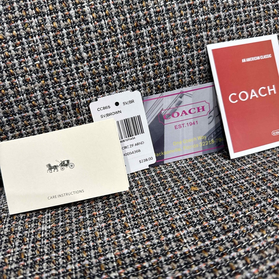 COACH(コーチ)の865  コーチ　長財布　ヒョウ柄　アニマルカラー　大人気　再入荷 レディースのファッション小物(財布)の商品写真