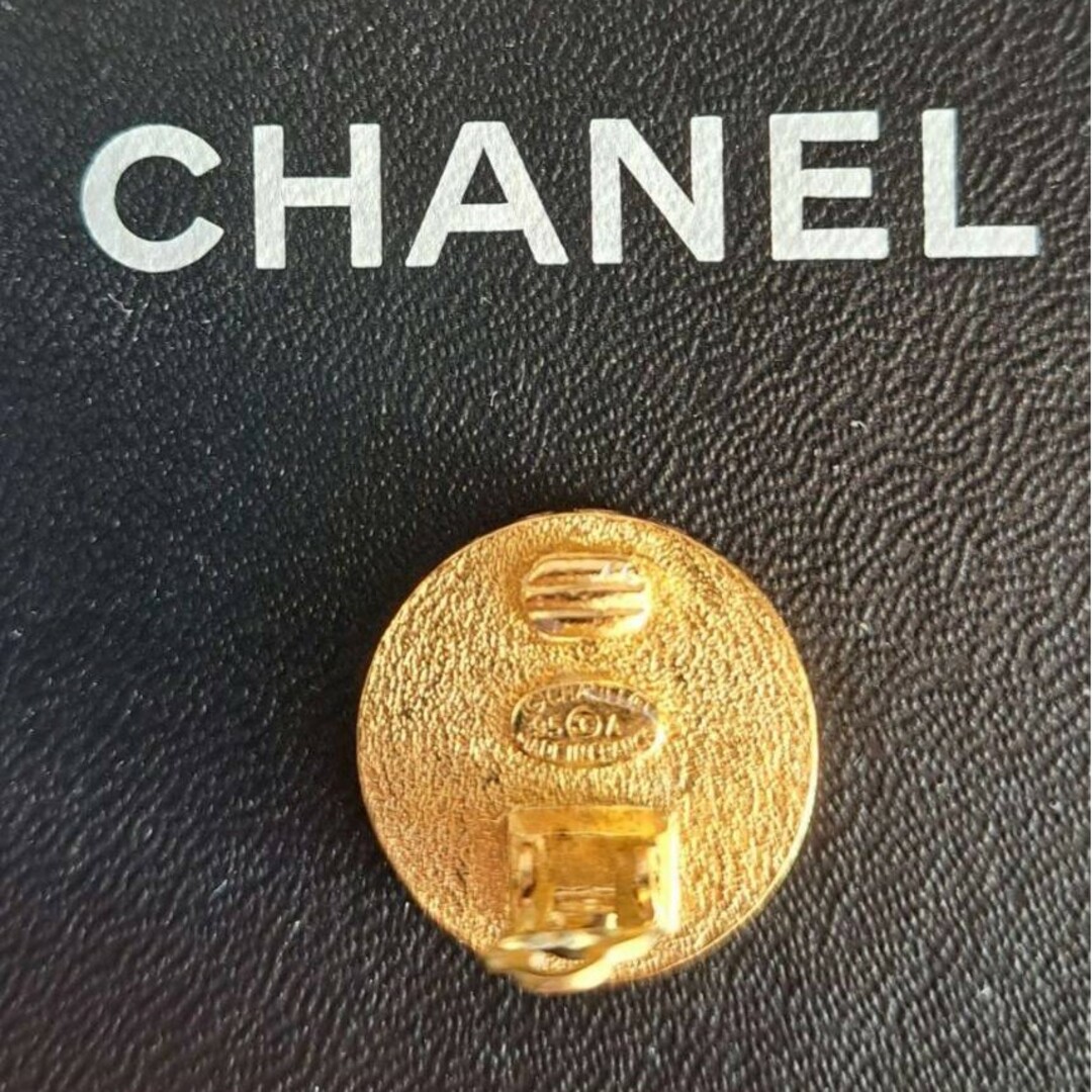 CHANEL(シャネル)のCHANEL シャネル マドモアゼル   ココ ゴールド イヤリング　片耳　95 レディースのアクセサリー(イヤリング)の商品写真