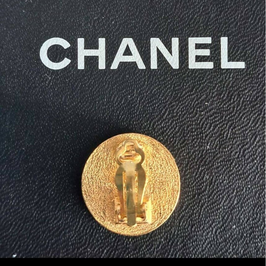 CHANEL(シャネル)のCHANEL シャネル マドモアゼル   ココ ゴールド イヤリング　片耳　95 レディースのアクセサリー(イヤリング)の商品写真