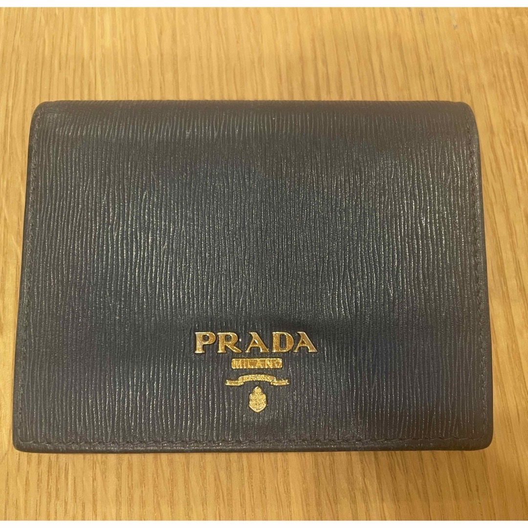 PRADA(プラダ)のPRADA プラダ　サフィアーノ　二つ折り財布 レディースのファッション小物(財布)の商品写真