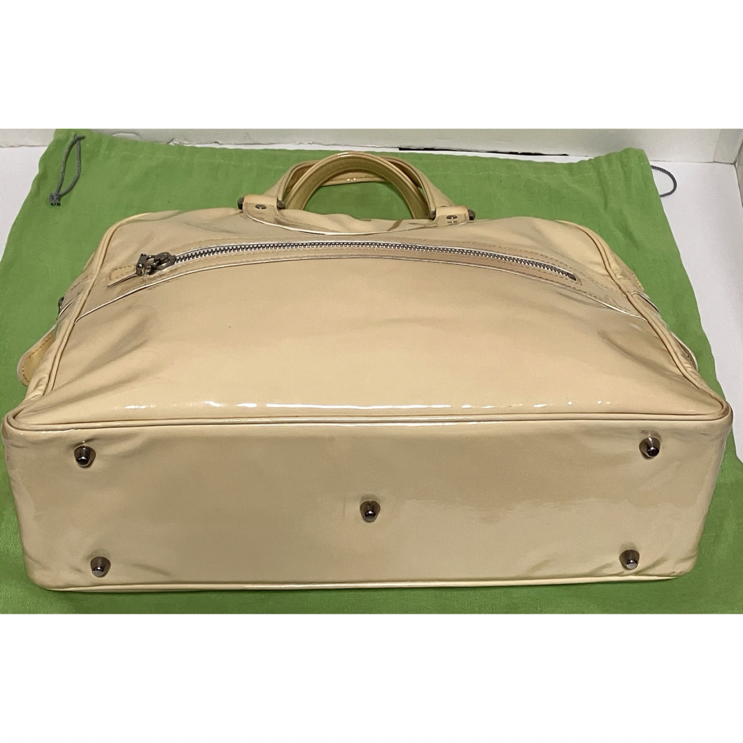 ジャックルコー JACQUES LE CORRE  エナメルレザー　トートバッグ レディースのバッグ(トートバッグ)の商品写真