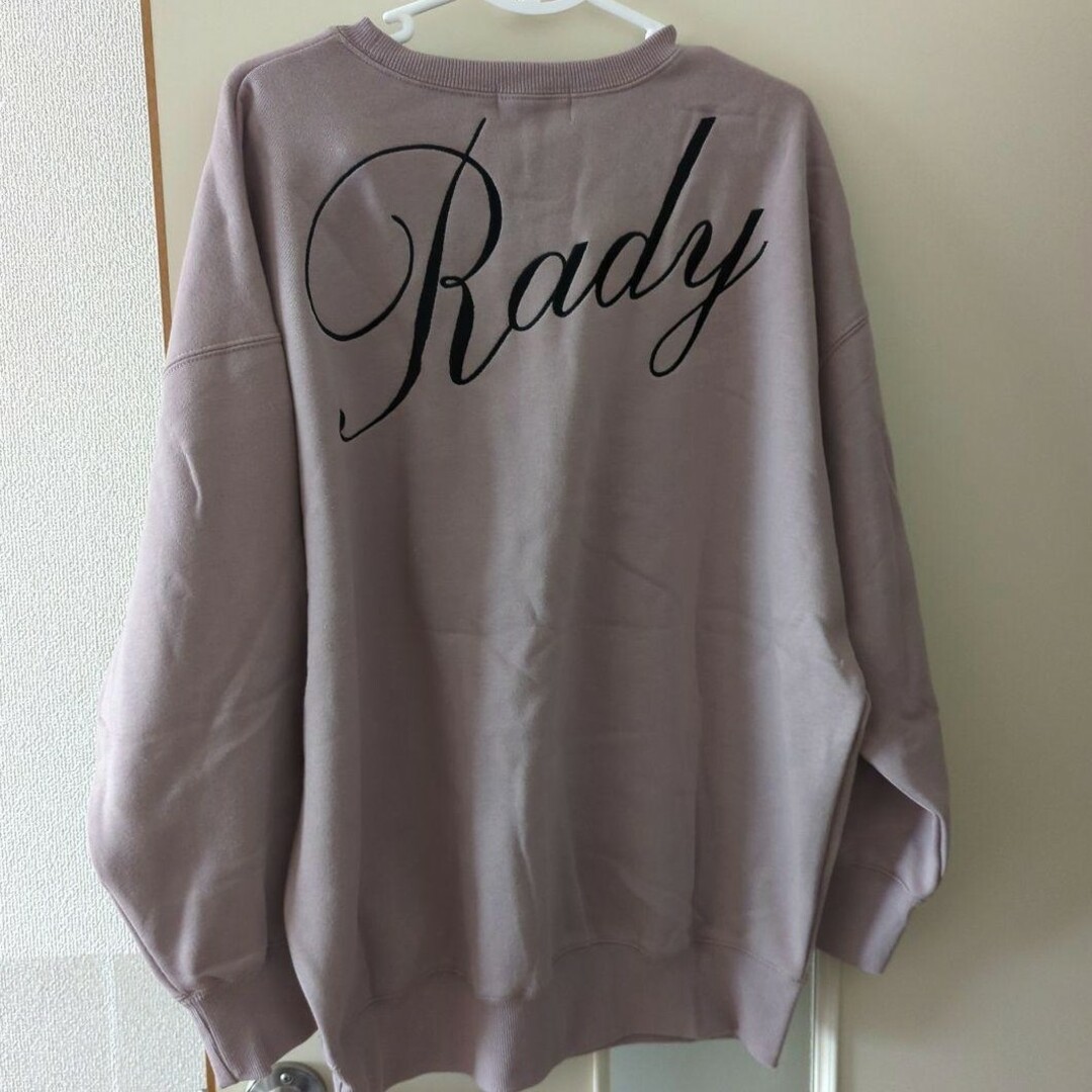 Rady - Rady トレーナーの通販 by a♡｜レディーならラクマ