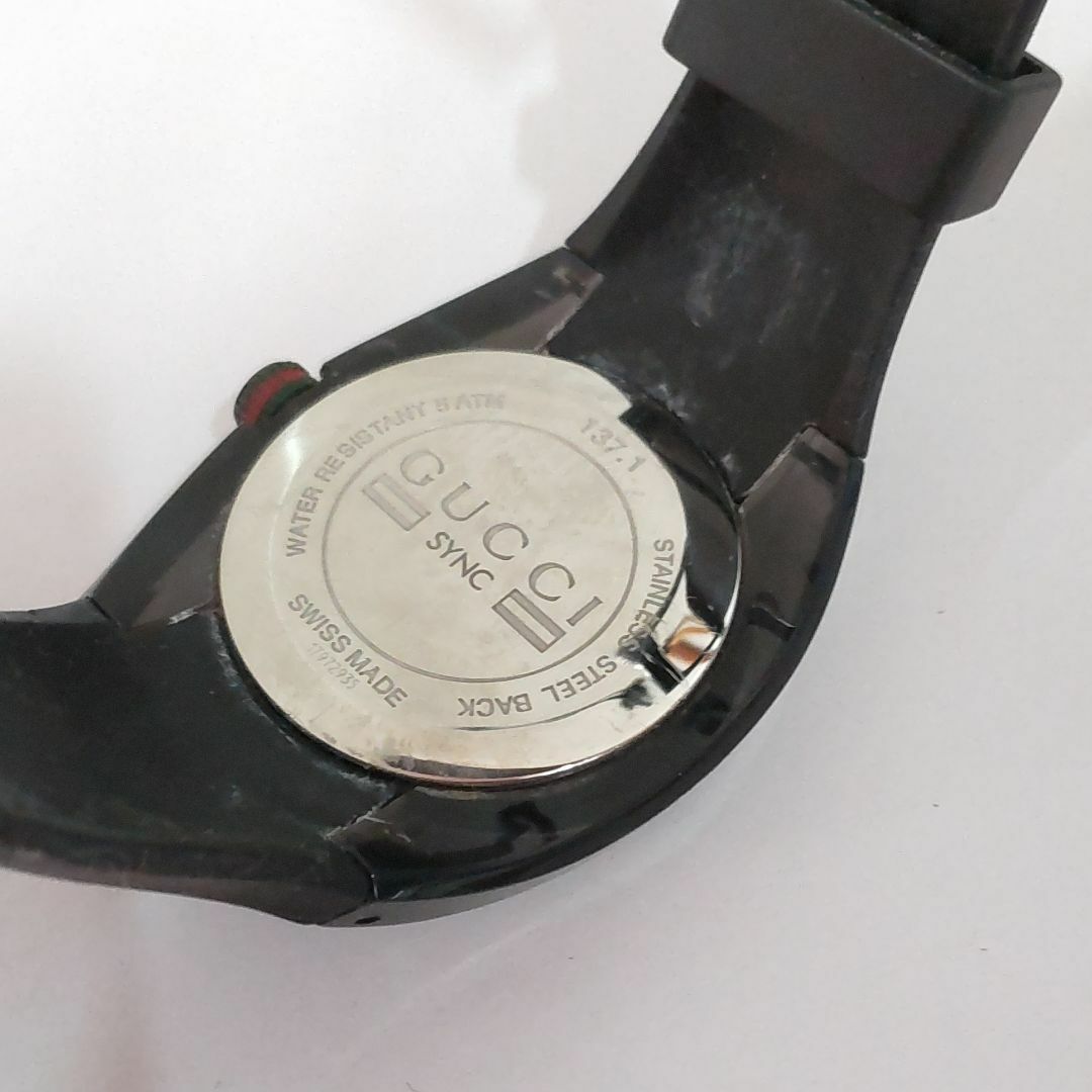 Gucci(グッチ)の正規品鑑定済　グッチ　137.1　SYNC　ベルト破損　WJ123 メンズの時計(腕時計(アナログ))の商品写真