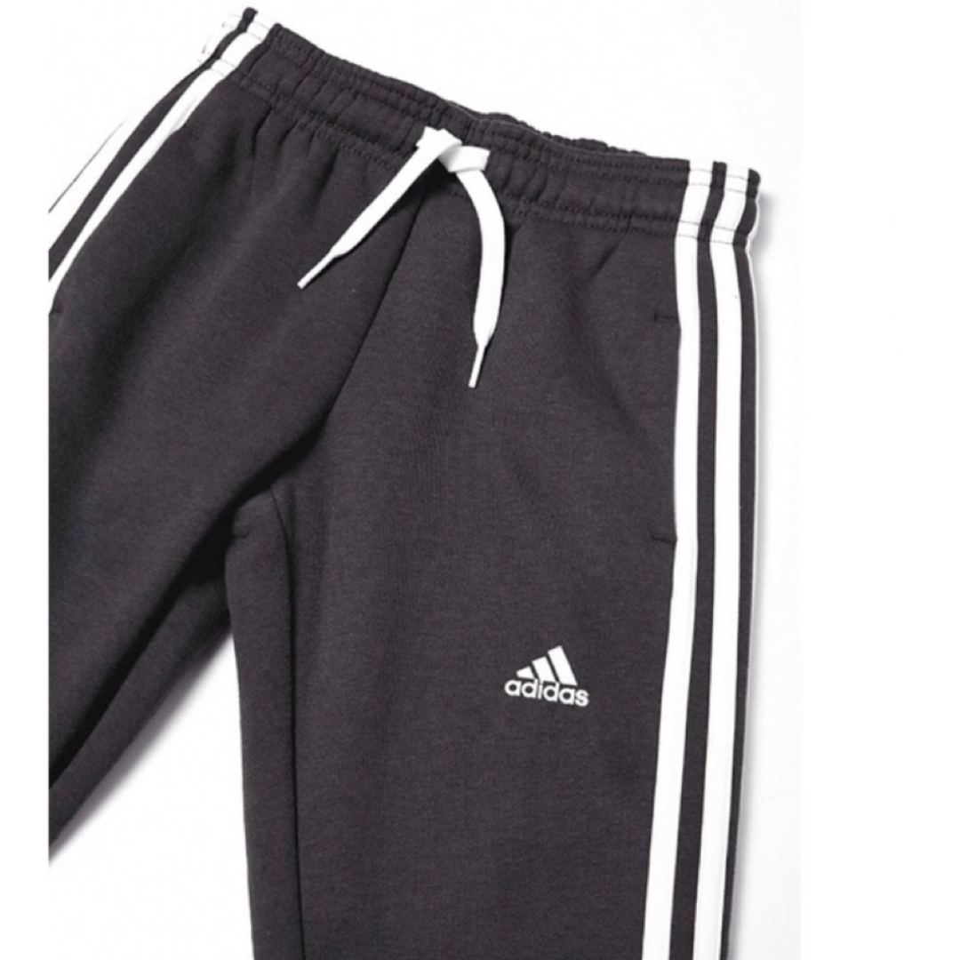 adidas(アディダス)のアディダス　スウェットパンツ　ロングパンツ　キッズ　130 キッズ/ベビー/マタニティのキッズ服男の子用(90cm~)(パンツ/スパッツ)の商品写真