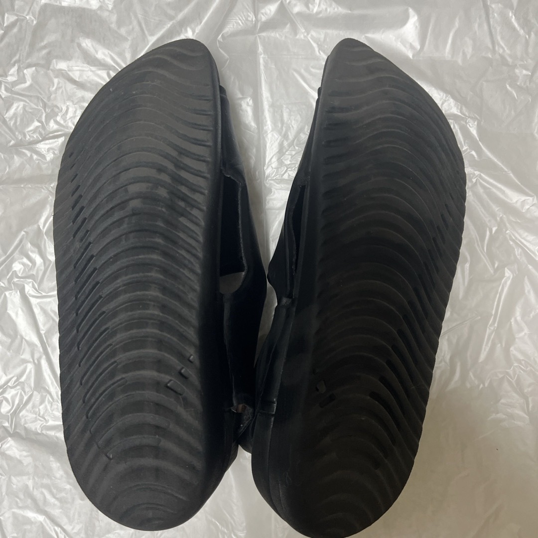 NIKE(ナイキ)のNIKE サンダル　黒　約23㎝ キッズ/ベビー/マタニティのキッズ靴/シューズ(15cm~)(サンダル)の商品写真