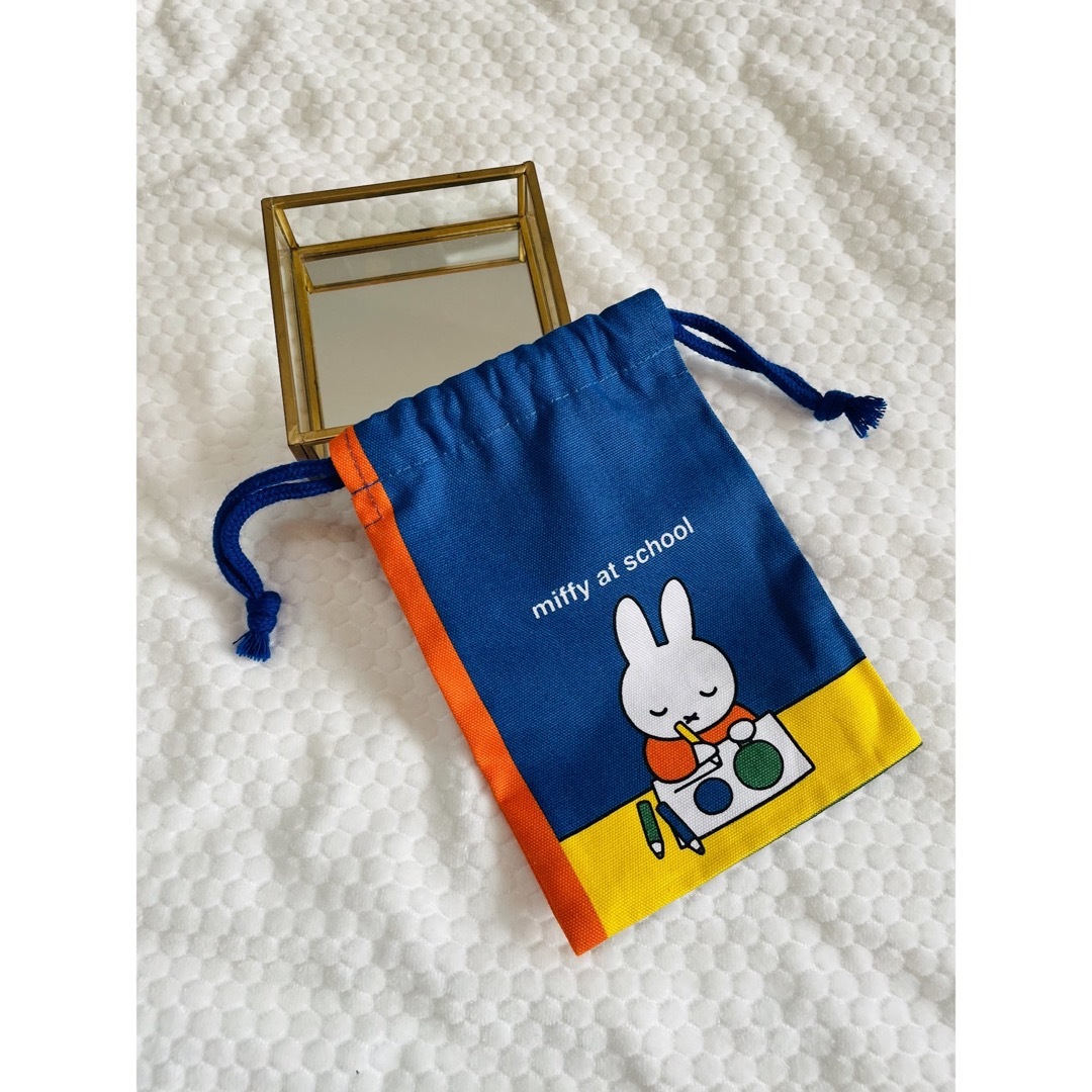 miffy(ミッフィー)のミッフィー　巾着ポーチ エンタメ/ホビーのおもちゃ/ぬいぐるみ(キャラクターグッズ)の商品写真