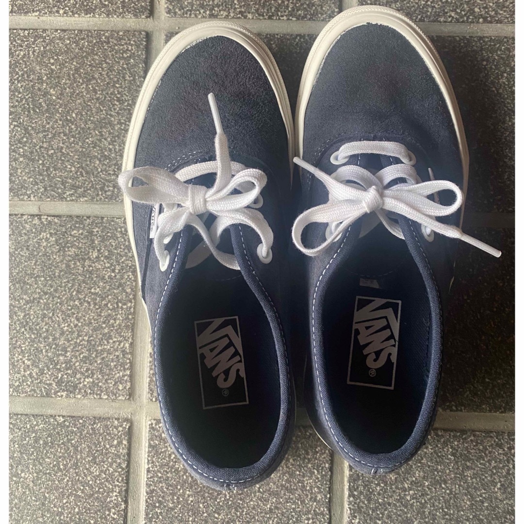 AUTHENTIC（VANS）(オーセンティック)の【VANS】オーセンティック紺色 レディースの靴/シューズ(スニーカー)の商品写真