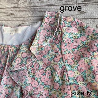 グローブ(grove)の[極美品]grove グローブ　トップス　ピンク花柄　M(シャツ/ブラウス(半袖/袖なし))